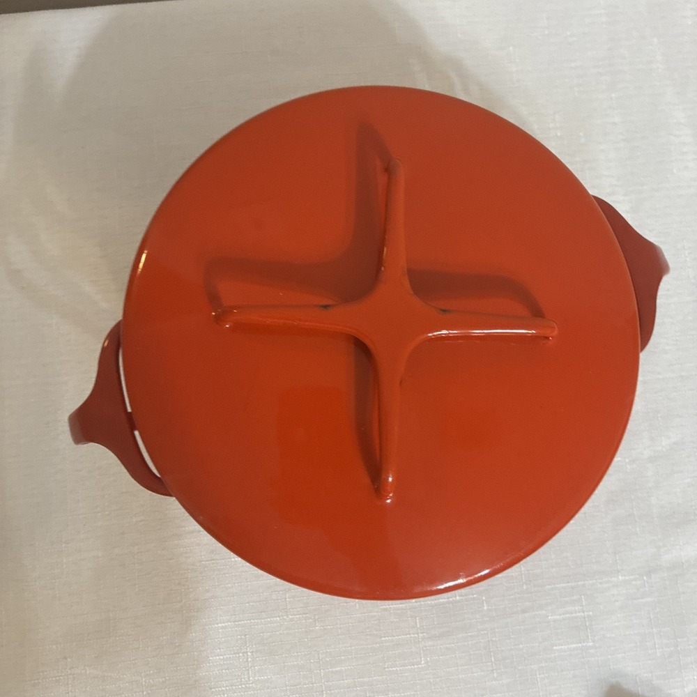 Vintage MCM Dansk 2 QT Red Enamel Kobenstyle Dutch Oven Pot With Trivet Lid - Picture 2 of 14